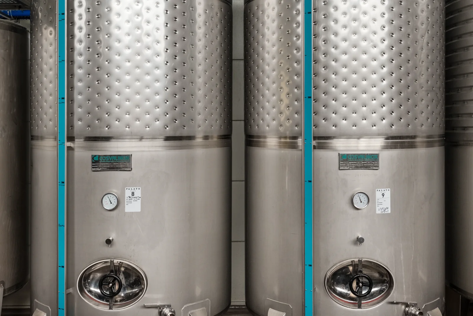 Depósitos de inox para a fermentação controlada do branco